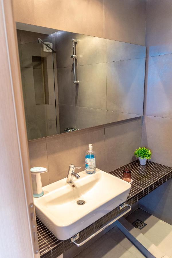 Dimi Seafront Apartment By Rentals Pro Services - Nea Moudania Exterior foto